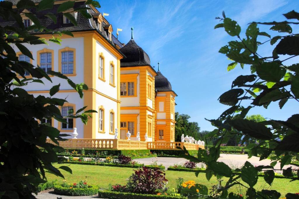 Hotel Mueller Cafe & Wein - Mondholzhotel ไฟท์ชืนไฮม์ ภายนอก รูปภาพ